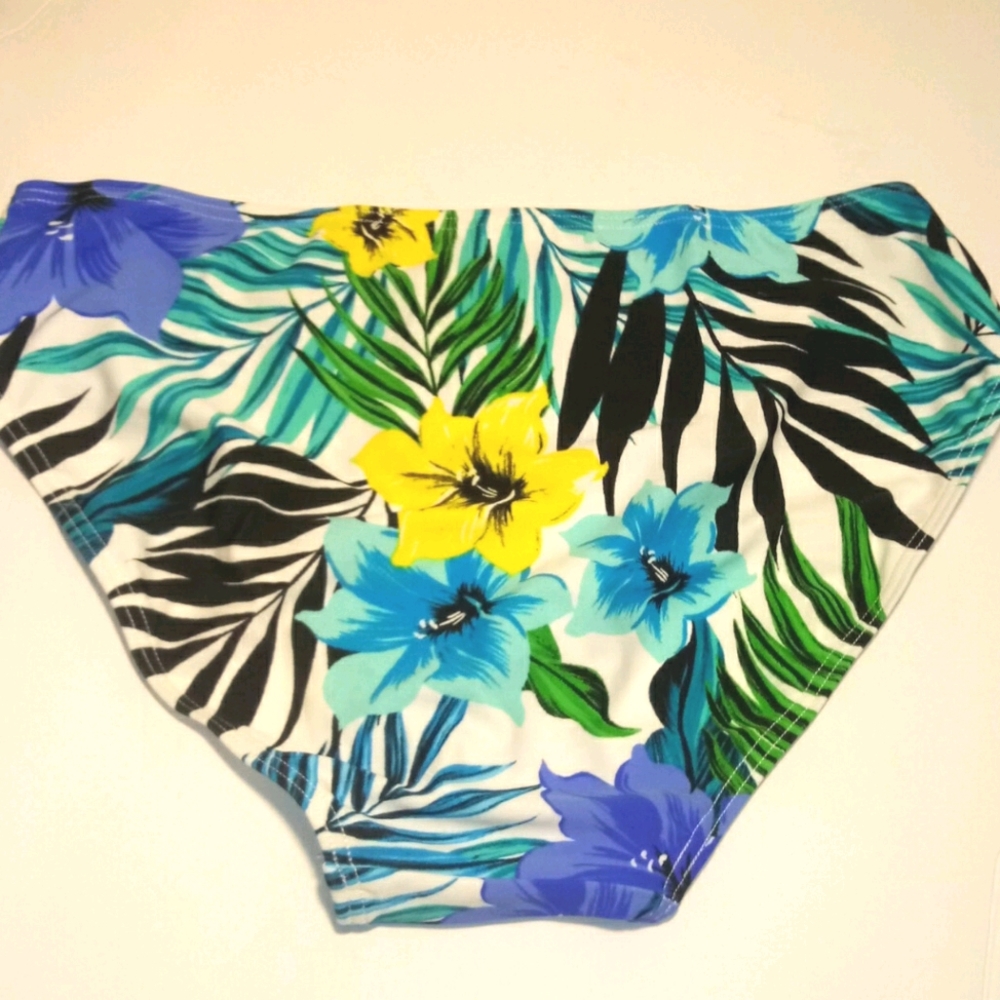 TROPICAL FLORAL PRINT TWO PIECE SWIMSUIT SIZE LARGE - Picture 5 of 6